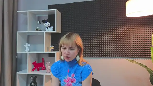 AstrixorLune online show from April 25, 1:41 pm