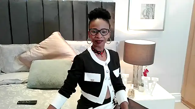 Snapshot of Miss-Erotic-Narcotic chatting on May 21, 8:49 pm Miss-Erotic-Narcotic online show from May 21, 8:49 pm