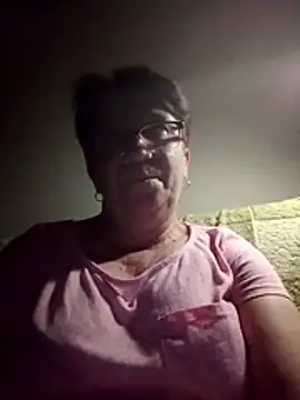 Snapshot of KetQueen101 chatting on July 3, 8:37 pm KetQueen101 online show from July 3, 8:37 pm