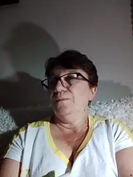 Snapshot of KetQueen101 chatting on July 24, 9:24 pm KetQueen101 online show from July 24, 9:24 pm