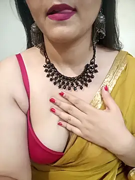 Snapshot of Aayaat__ chatting on May 21, 5:42 pm Aayaat online show from May 21, 5:42 pm
