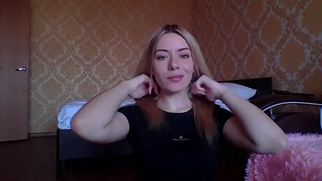Snapshot of Softy_Aura_ chatting on May 11, 7:14 am Softy Aura online show from May 11, 7:14 am