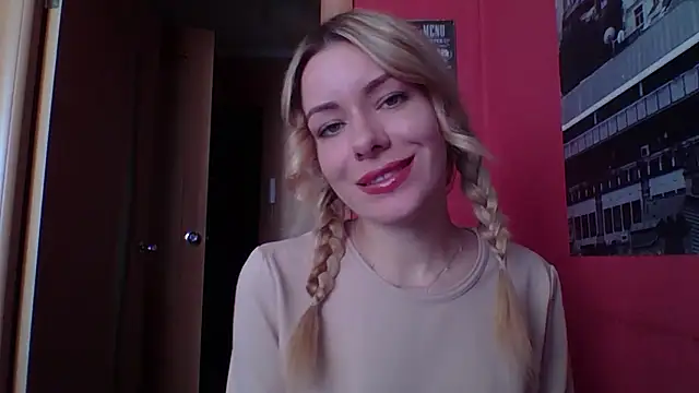 Snapshot of Softy_Aura_ chatting on May 30, 11:40 am Softy Aura online show from May 30, 11:40 am