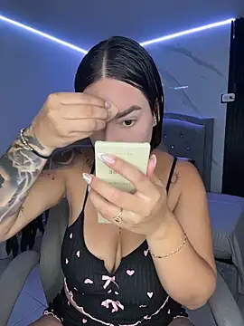 Lisa brown01 online show from April 27, 11:03 pm