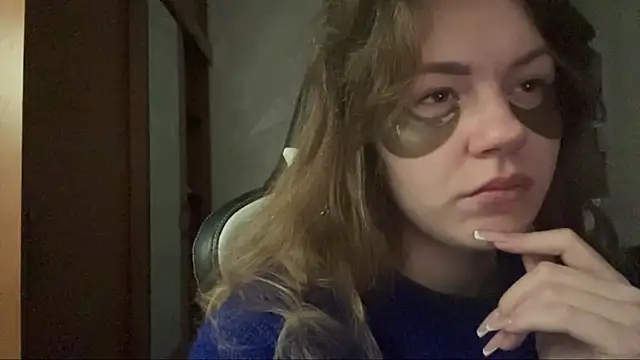 LeslySerna online show from April 25, 2:47 am