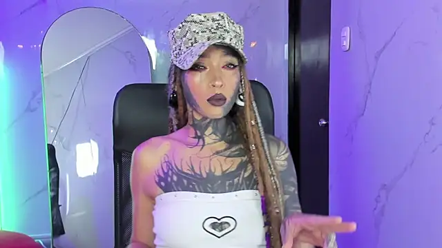 Lucy Doll8 online show from June 15, 8:22 pm