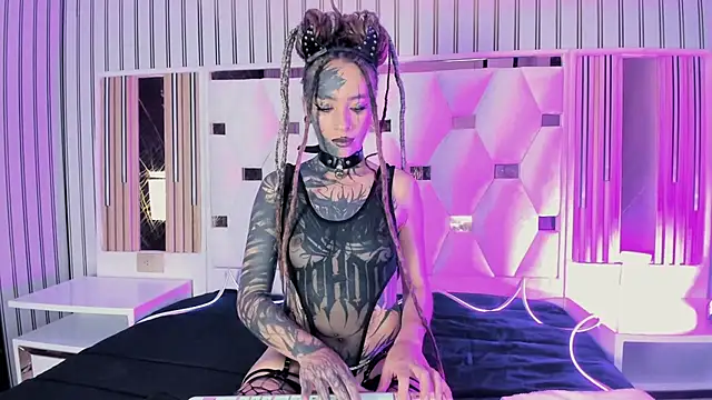 Snapshot of Lucy_Doll8 chatting on July 30, 12:09 am Lucy Doll8 online show from July 30, 12:09 am