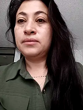 DessireLeclair  online show from April 29, 1:48 pm