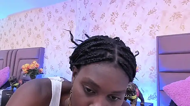 Snapshot of AndreeaStorm chatting on June 20, 10:18 am AndreeaStorm online show from June 20, 10:18 am