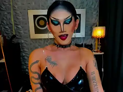 Snapshot of lubottarah chatting on August 1, 8:52 pm lubottarah online show from August 1, 8:52 pm