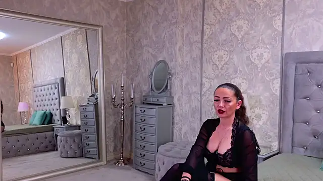 Snapshot of DonnaKleinn chatting on May 11, 5:54 pm DonnaKleinn online show from May 11, 5:54 pm