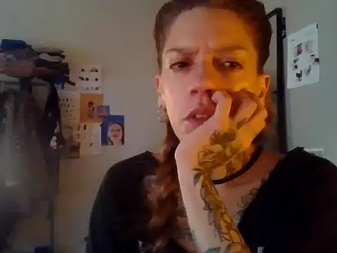 Snapshot of plsmecha chatting on June 18, 4:44 pm plsmecha online show from June 18, 4:44 pm