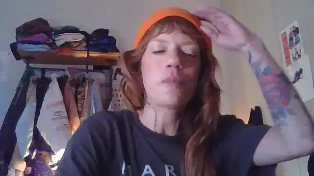 Snapshot of plsmecha chatting on July 10, 8:00 pm plsmecha online show from July 10, 8:00 pm