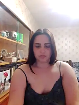 Snapshot of SanemCrems chatting on May 18, 2:29 am SanemCrems online show from May 18, 2:29 am