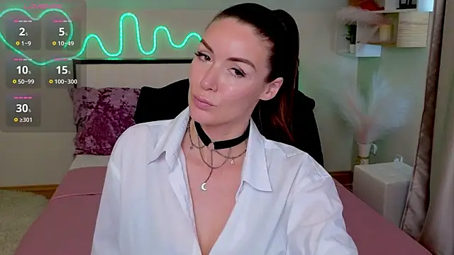 Snapshot of MicheleSantiago chatting on June 24, 8:24 am MicheleSantiago online show from June 24, 8:24 am