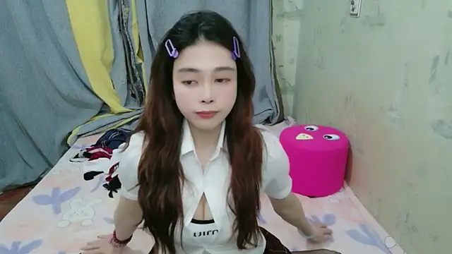 Snapshot of xiaoxiaohong030 chatting on April 27, 12:25 pm xiaoxiaohong030 online show from April 27, 12:25 pm