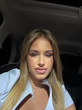 jessicablondexxx online show from August 3, 9:29 pm