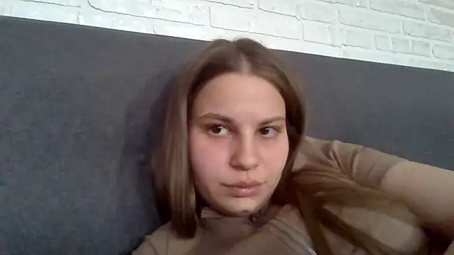 Snapshot of _Linsyy_ee_ chatting on April 28, 2:27 am Linsyy ee online show from April 28, 2:27 am