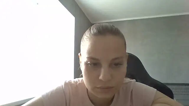 Snapshot of _Linsyy_ee_ chatting on June 11, 10:24 am Linsyy ee online show from June 11, 10:24 am