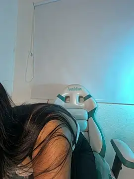Snapshot of Arianna_Toro_ chatting on August 5, 5:16 pm Arianna Toro online show from August 5, 5:16 pm