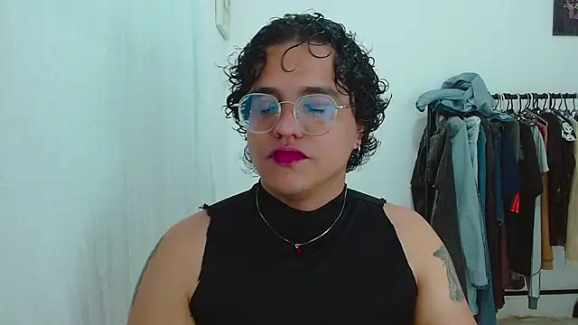 Diane exotic online show from May 17, 1:25 am