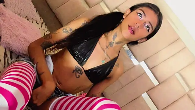 Snapshot of angel_dolltsx chatting on June 29, 10:32 pm angel dolltsx online show from June 29, 10:32 pm