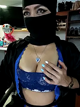 nadia  abaud online show from September 30, 1:43 am