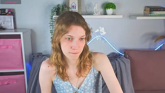 Emily Cartex online show from May 17, 5:49 am