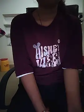 Snapshot of ESHA-LOVE chatting on June 1, 7:21 am ESHA-LOVE online show from June 1, 7:21 am