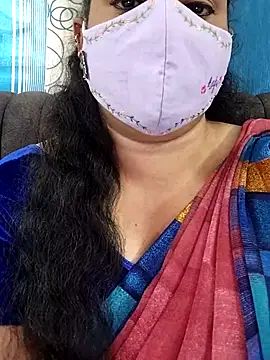 Snapshot of Chandralekha chatting on April 28, 9:03 am Chandralekha online show from April 28, 9:03 am
