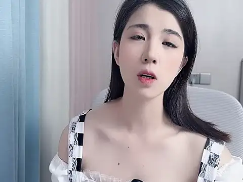 amy-6668 online show from May 2, 3:55 am