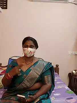 Snapshot of telugu_Geetha40 chatting on July 25, 6:22 am telugu Geetha40 online show from July 25, 6:22 am
