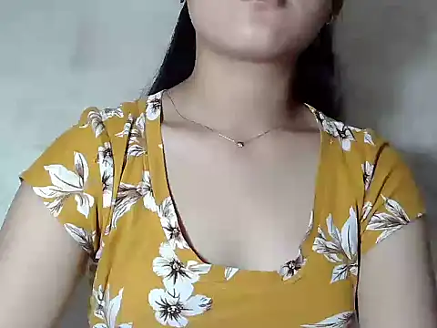 Snapshot of sexydolly18 chatting on July 5, 8:10 am sexydolly18 online show from July 5, 8:10 am