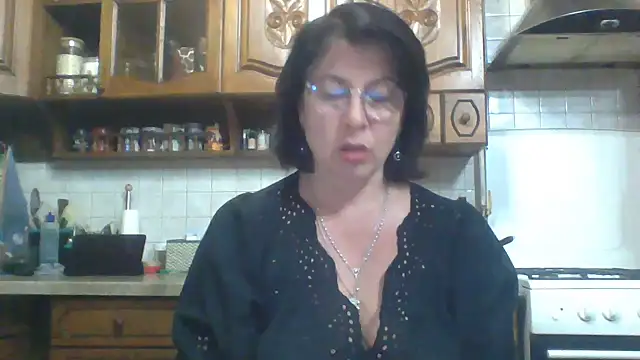Fiona06 online show from May 21, 7:43 pm