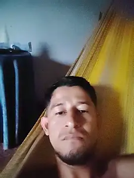 Snapshot of chicolargo17 chatting on May 21, 12:23 pm chicolargo17 online show from May 21, 12:23 pm