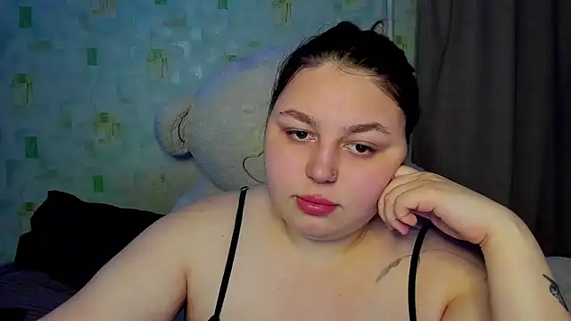 Snapshot of LillyHaigh chatting on May 3, 11:00 pm LillyHaigh online show from May 3, 11:00 pm
