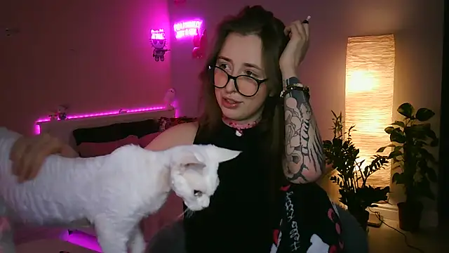 Snapshot of she_tora69 chatting on April 30, 11:09 pm she tora69 online show from April 30, 11:09 pm