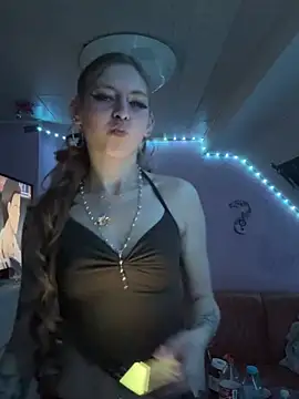 Snapshot of Lina-420 chatting on June 14, 7:27 pm Lina-420 online show from June 14, 7:27 pm