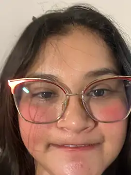 Snapshot of Lily____ chatting on July 23, 2:09 am Lily online show from July 23, 2:09 am