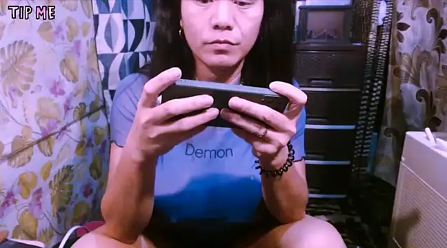 Snapshot of TSjuicyhotdrops chatting on January 15, 10:49 am TSjuicyhotdrops online show from January 15, 10:49 am