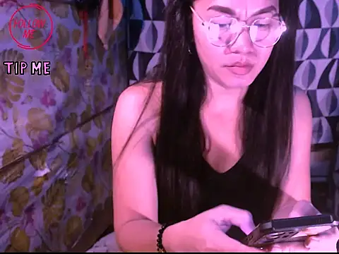 Snapshot of TSjuicyhotdrops chatting on October 17, 1:25 pm TSjuicyhotdrops online show from October 17, 1:25 pm