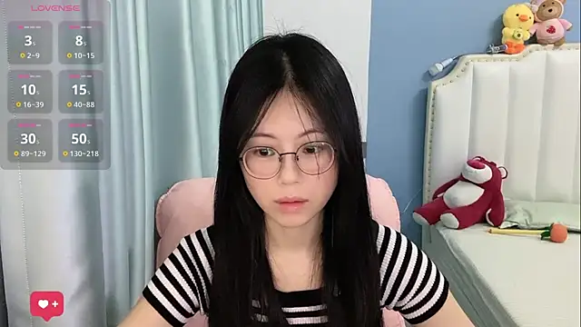 Snapshot of Luna-666 chatting on June 8, 2:50 pm Luna-666 online show from June 8, 2:50 pm