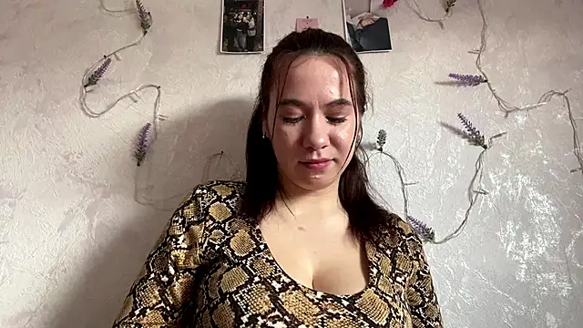 OraCoovert online show from April 28, 11:48 am