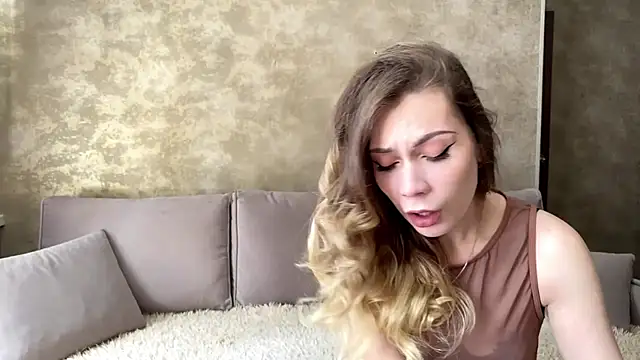Snapshot of Beatrix_Vale chatting on July 7, 7:56 am Beatrix Vale online show from July 7, 7:56 am