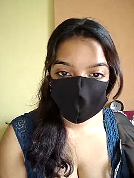 vanika2000 online show from May 19, 5:47 am