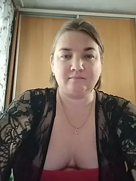 Snapshot of MiyaOlliver chatting on June 2, 11:56 am MiyaOlliver online show from June 2, 11:56 am