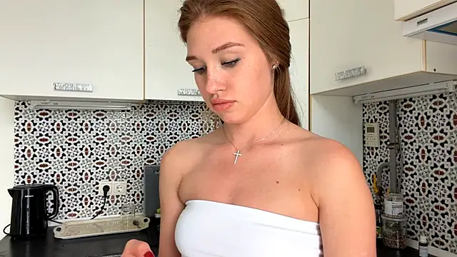 NamiRedhead online show from May 18, 2:12 pm