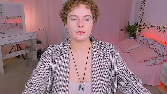 Snapshot of MelittaStorrie chatting on May 30, 6:32 am MelittaStorrie online show from May 30, 6:32 am
