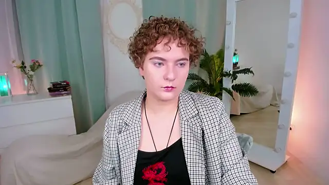 Snapshot of MelittaStorrie chatting on June 2, 7:21 am MelittaStorrie online show from June 2, 7:21 am