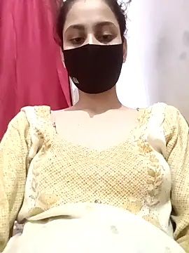 saniyamirza000777 online show from April 29, 5:30 pm